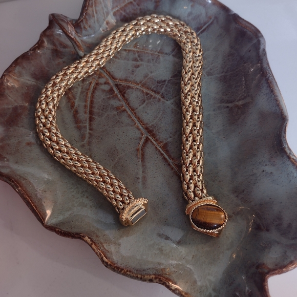 Tigers Eye Mesh Chain Magnetic Front Clasp - Picture 2 of 5